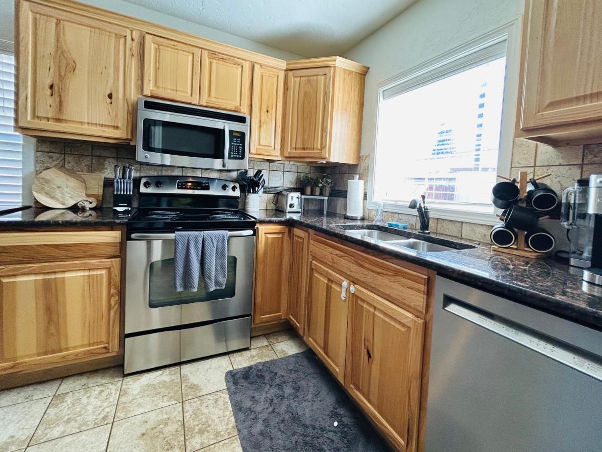 Home Sweet Idahome, Feels Like Home With All The Decor You Wish You Could Afford King Bed In Master, Fully Fenced Dog Friendly Yard, A Few Blocks From Bsu And Downtown Boise, Your Perfect Stay! Eksteriør bilde