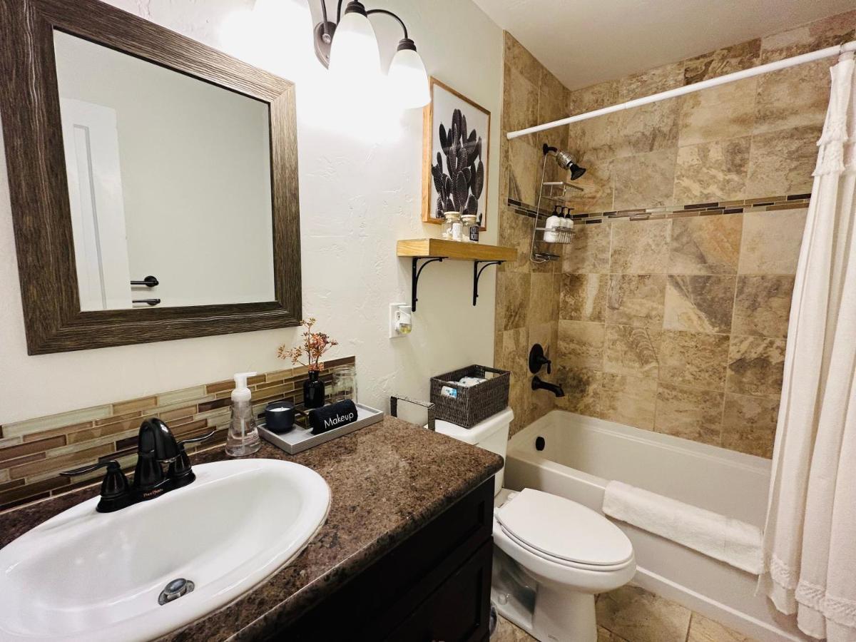 Home Sweet Idahome, Feels Like Home With All The Decor You Wish You Could Afford King Bed In Master, Fully Fenced Dog Friendly Yard, A Few Blocks From Bsu And Downtown Boise, Your Perfect Stay! Eksteriør bilde
